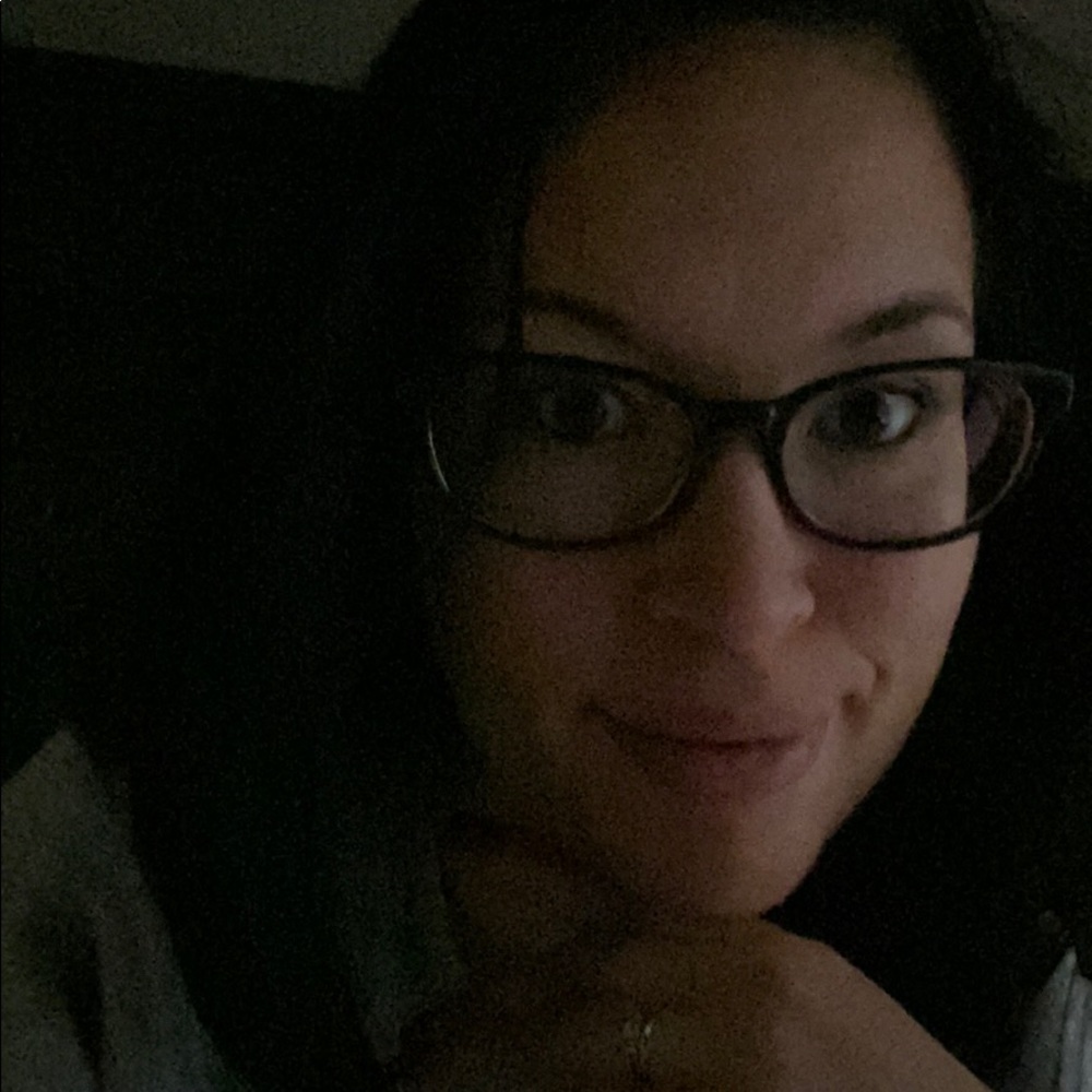 Meet your Posher, Sabrina